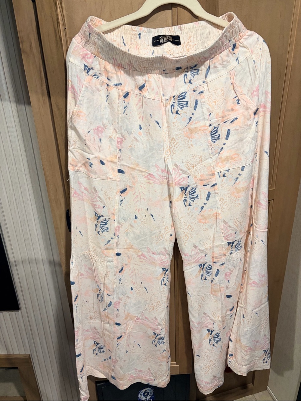 Rewash Cream Pants with Pink & Blue Floral Print